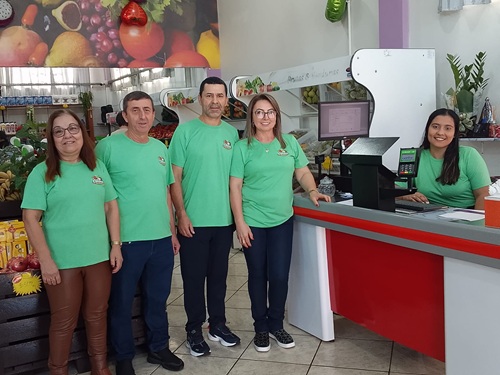 Esquina das FRUTAS inaugura em SELBACH
